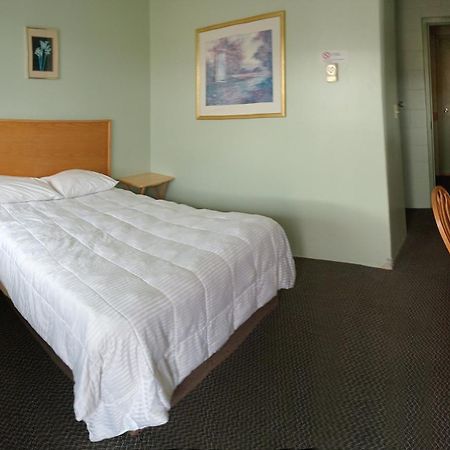 Chimo Motel Cochrane Zewnętrze zdjęcie