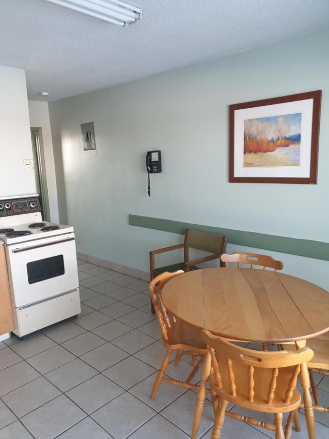 Chimo Motel Cochrane Zewnętrze zdjęcie