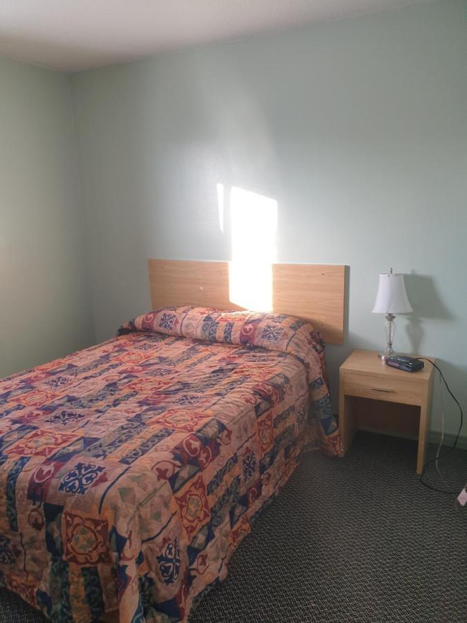 Chimo Motel Cochrane Zewnętrze zdjęcie