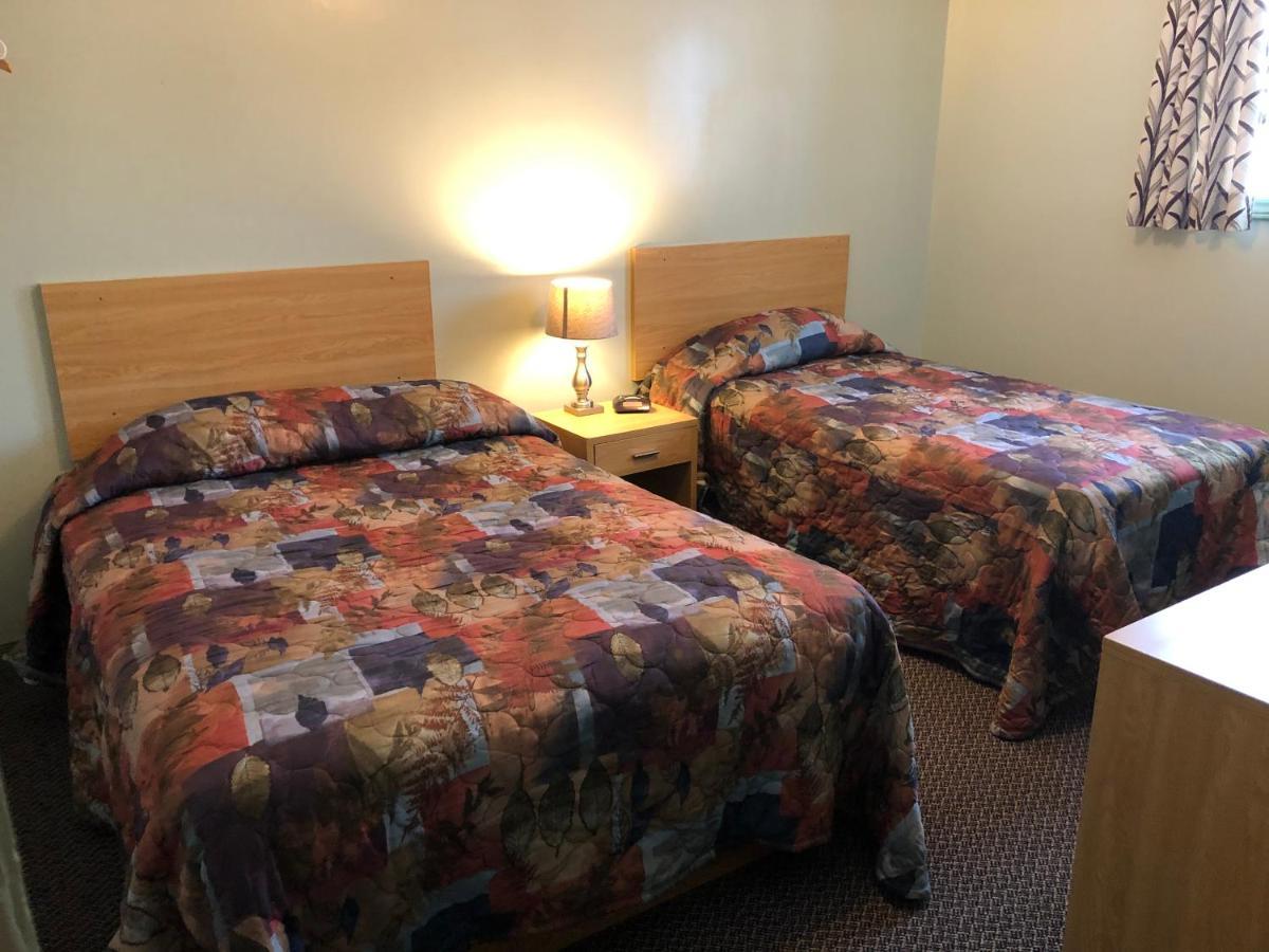 Chimo Motel Cochrane Zewnętrze zdjęcie
